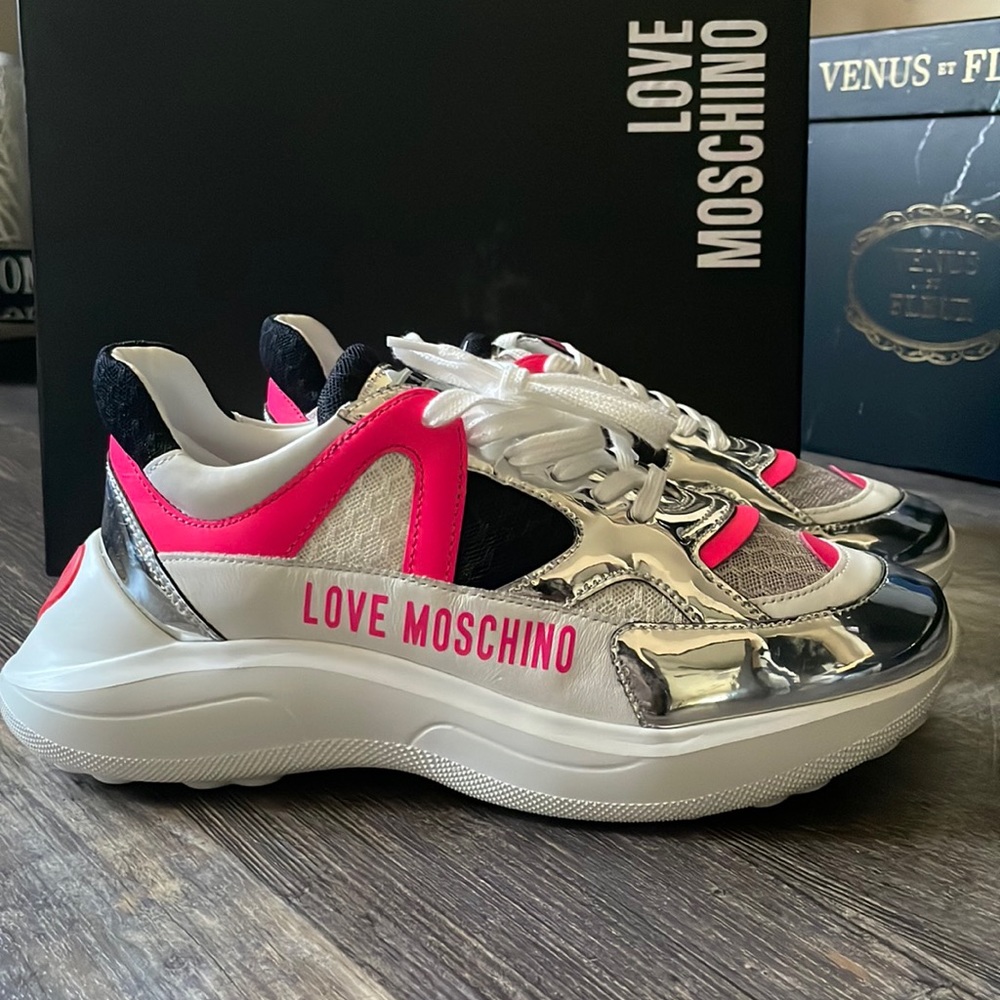 Love Moschino Sneakers